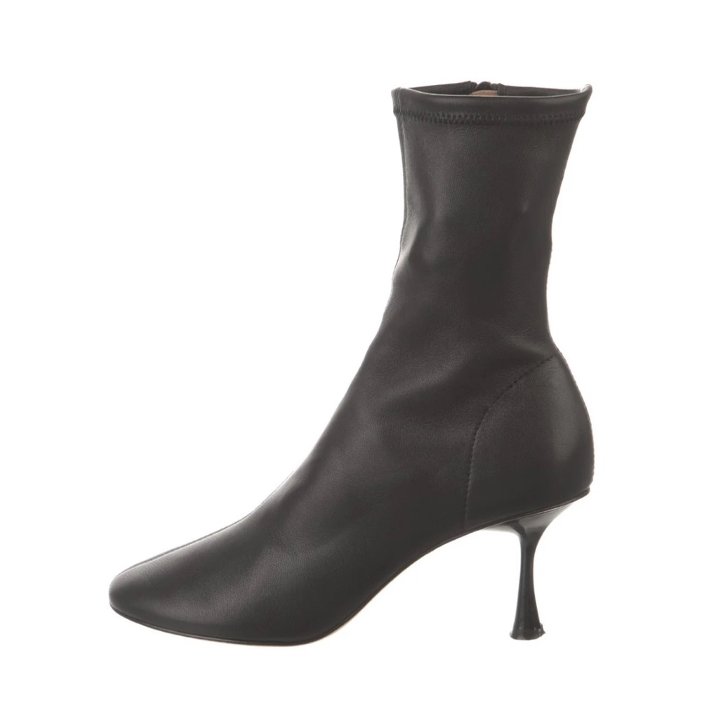 Studio Amelia
Elegant Black Women's Ankle Boots